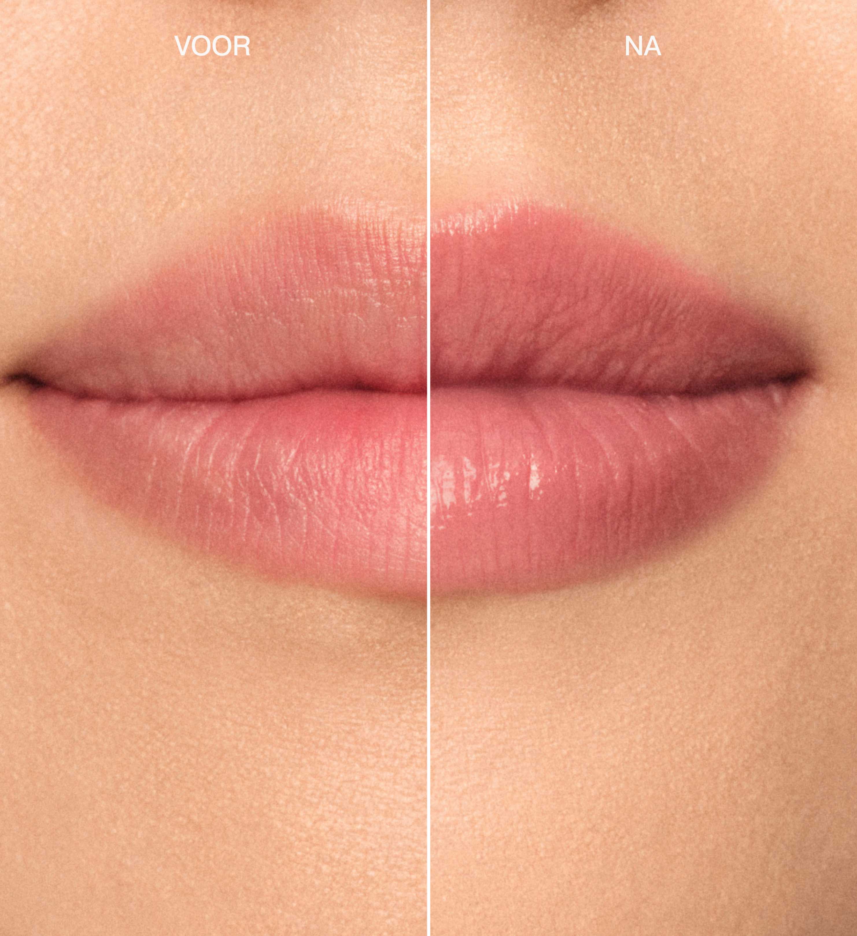 Hydrating Lip Tint in Dusty Rose voor en na vergelijking met een gladde finish en subtiele roze gloed.