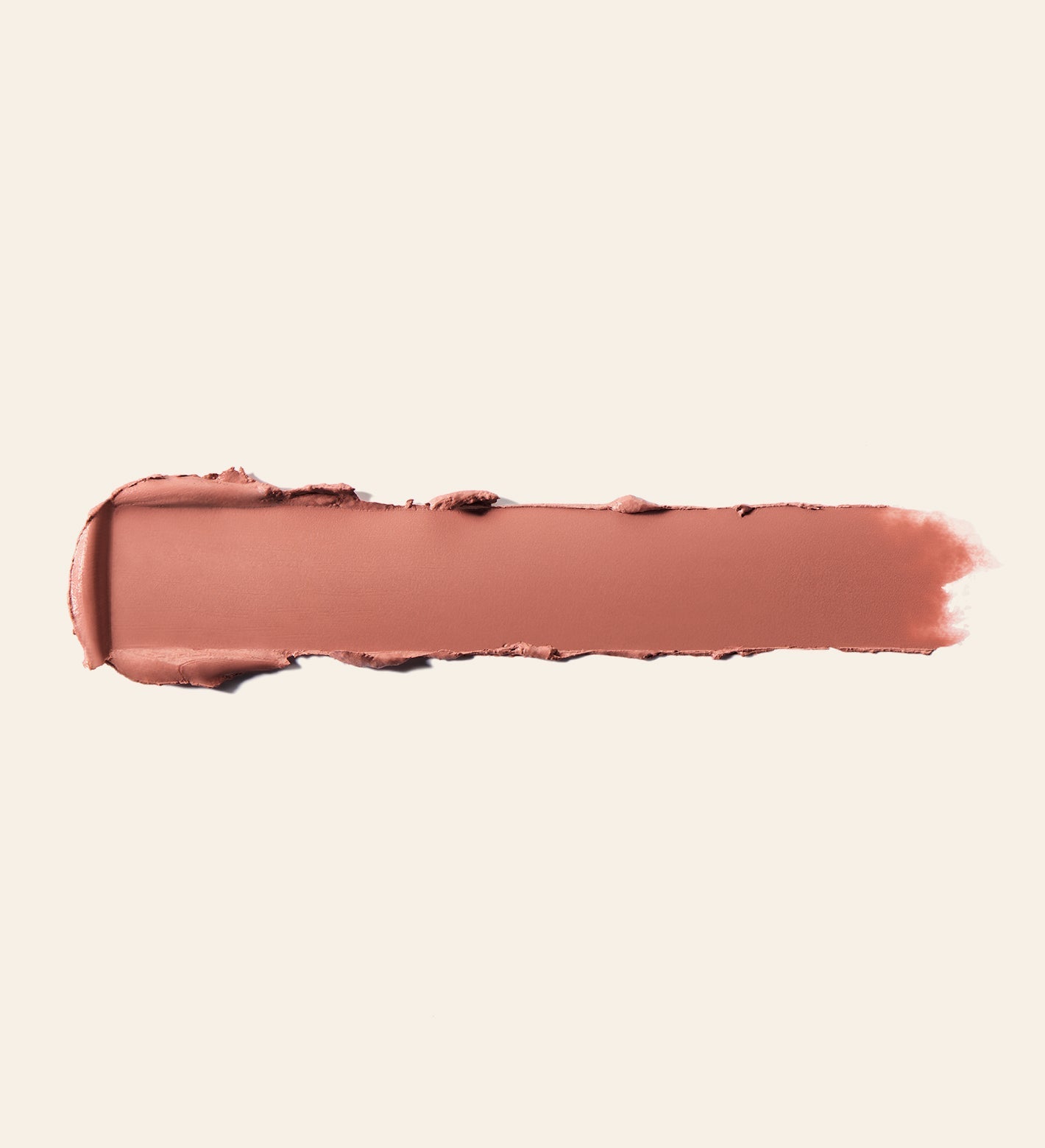 Velvet Dream Lipstick swatch in Perfect Nude toont de romige, hydraterende textuur en luxe matte finish.